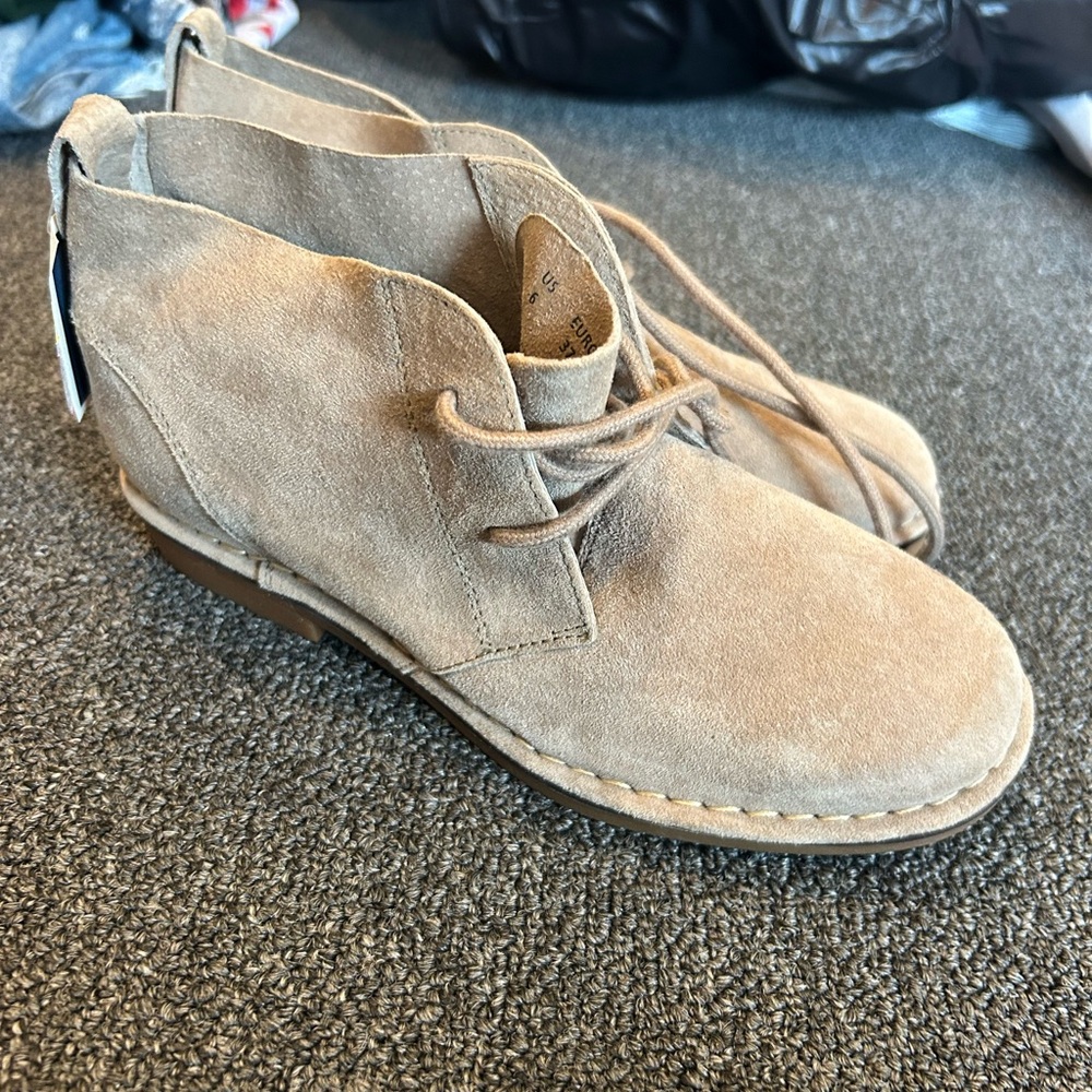 Hush Puppies Kids Moccasins in Tan Suede